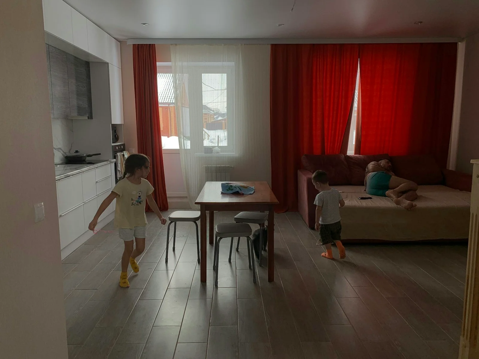 Appliquer Montessori à la maison : plan d'action semaine par semaine